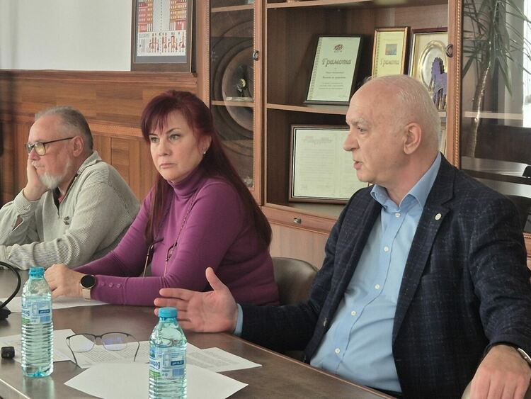 Старт на енергийното обновяване на бл. 9 на ул. „Патриарх Евтимий“