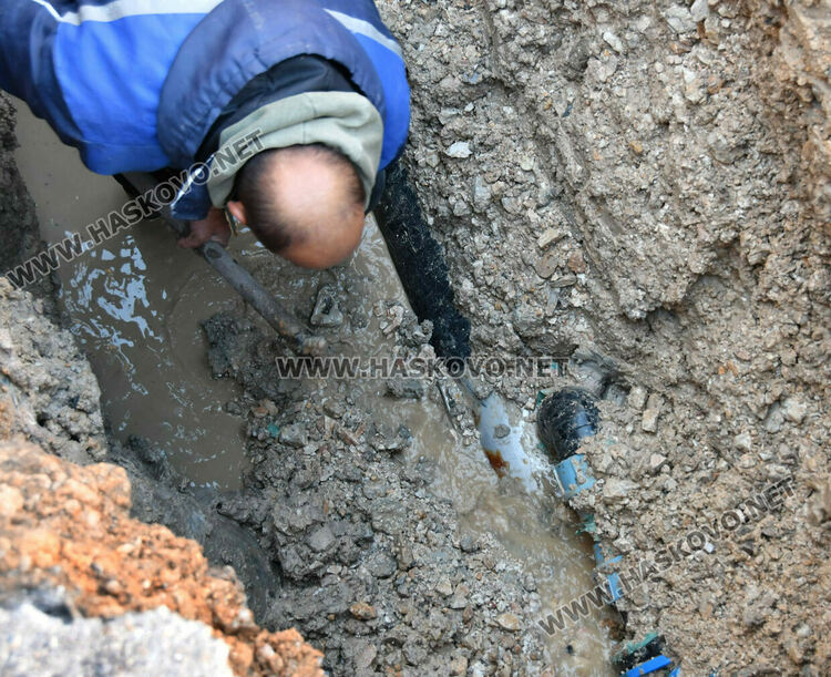 Аварии оставиха без вода част от Хасково и 15 села в региона