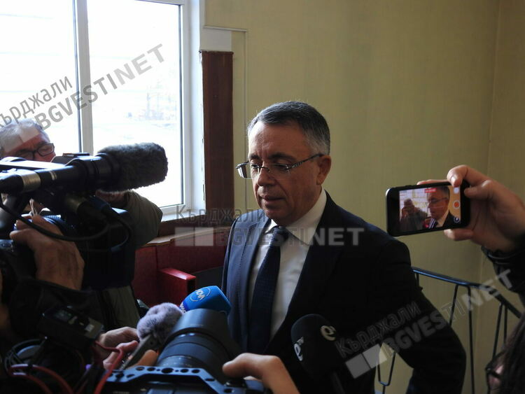 15 години затвор грозят Хасан Азис,ако  Прокуратурата докаже в съда,че е присвоявал общински средства/снимки/