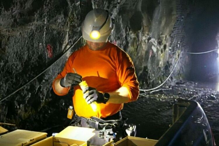 Новите открития могат да удължат живота на златната мина с десет години, сн. ДПМ Металс