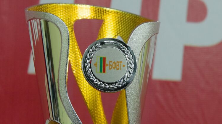 Три медала и отборна купа за хасковските щангисти на Държавното първенството