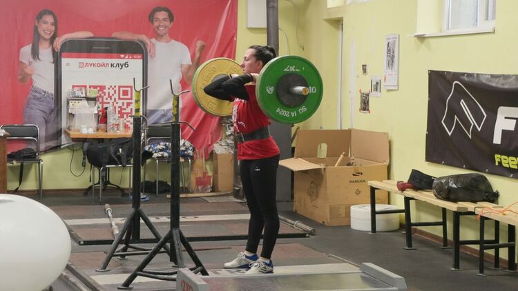 Три медала и отборна купа за хасковските щангисти на Държавното първенството