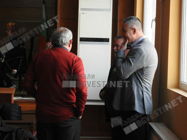 15 години затвор грозят Хасан Азис,ако  Прокуратурата докаже в съда,че е присвоявал общински средства/снимки/