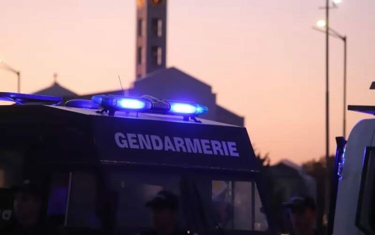 На много места в страната са започнали претърсвания