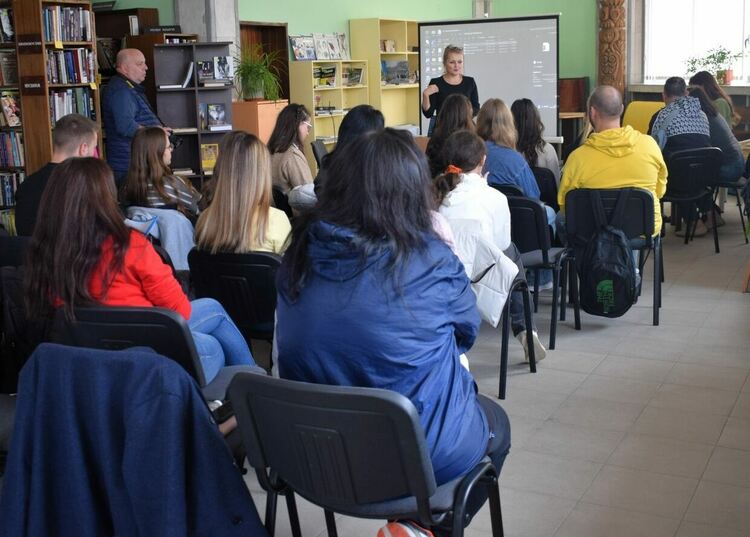 Обявиха победителите в първото състезание по публична реч в Асеновград 