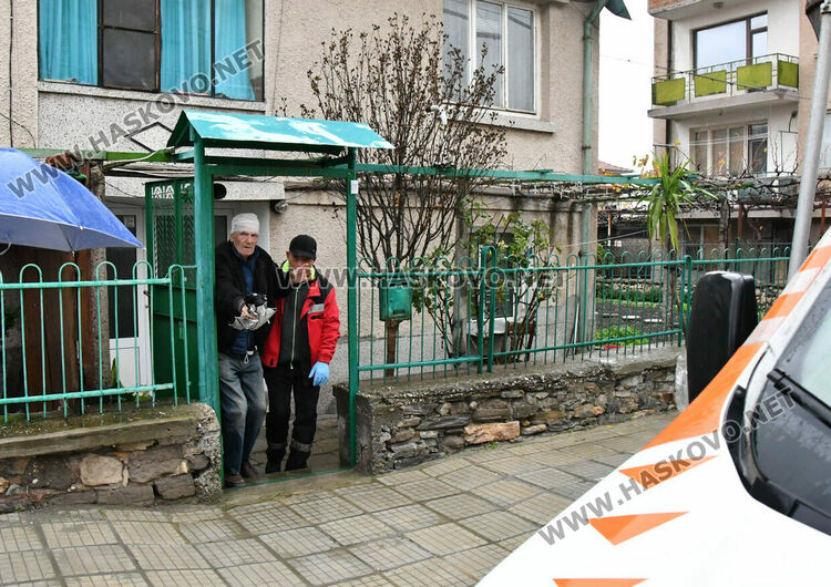 Двама 85-годишни се сбиха заради тротоар в Хасково