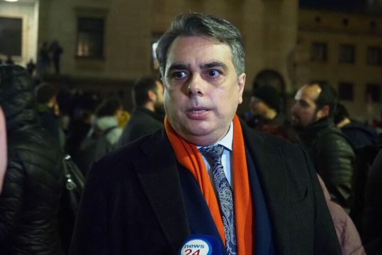 Лидерът на ПП Асен Василев