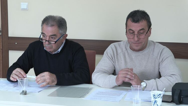 Жители на Минерални бани още чакат дърва за огрев заради съдебни дела и прегласуване на докладна