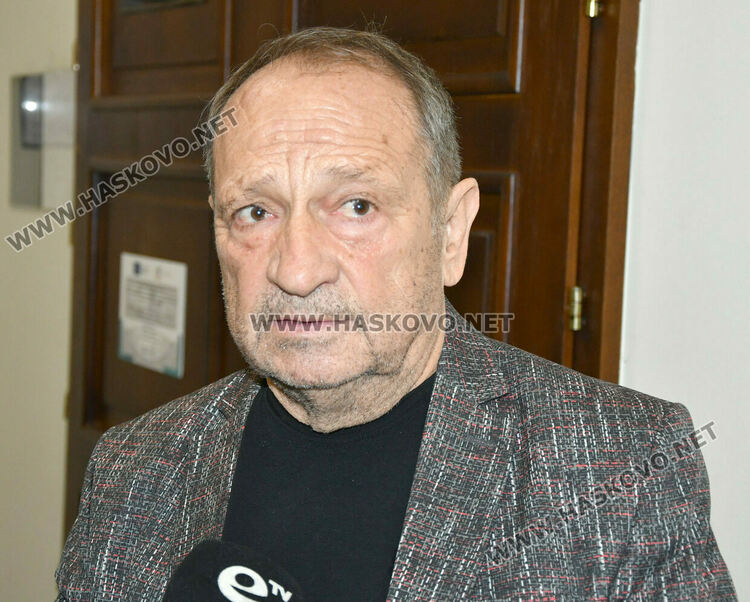 Оставиха в ареста обвиняем за убийство 