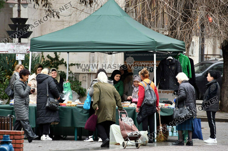 От районното мюфтийство провеждат базар в подкрепа на сираци
