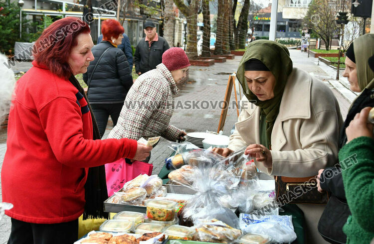 От районното мюфтийство провеждат базар в подкрепа на сираци