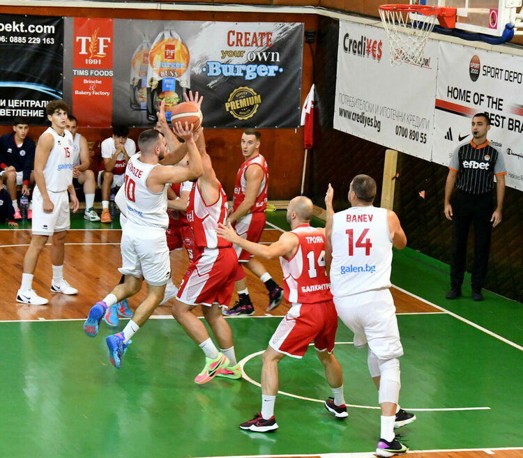 „Хасково“ излиза в пълен състав срещу лидера в баскетболното първенство 