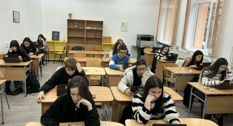 Ученици от СУ „Йордан Йовков“ с отлично представяне в международното състезание „Най-добър по английски“