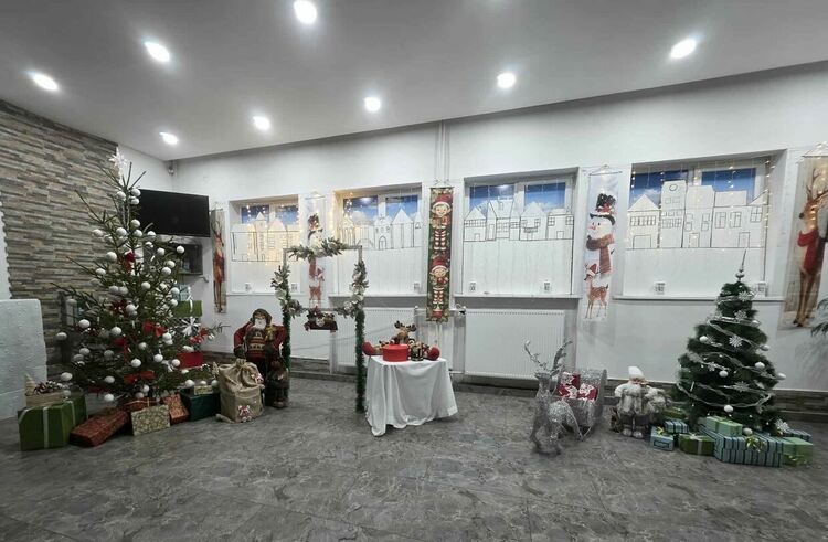 В СУ „Йордан Йовков“ се подготвят за поредица от коледни инициативи и празнична изненада за учениците