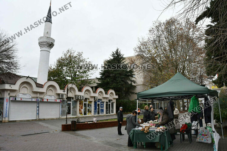 От районното мюфтийство провеждат базар в подкрепа на сираци