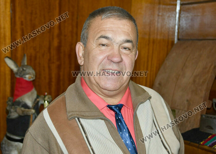 Неделно хоро № 400 на мегдана в Орлово