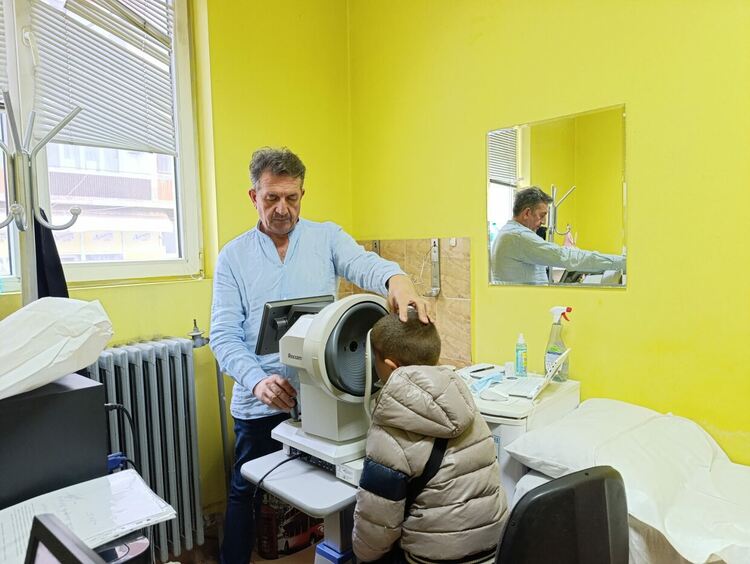 Повече от 1000 деца в ранна училищна възраст преминаха през безплатни офталмологични прегледи в Перник