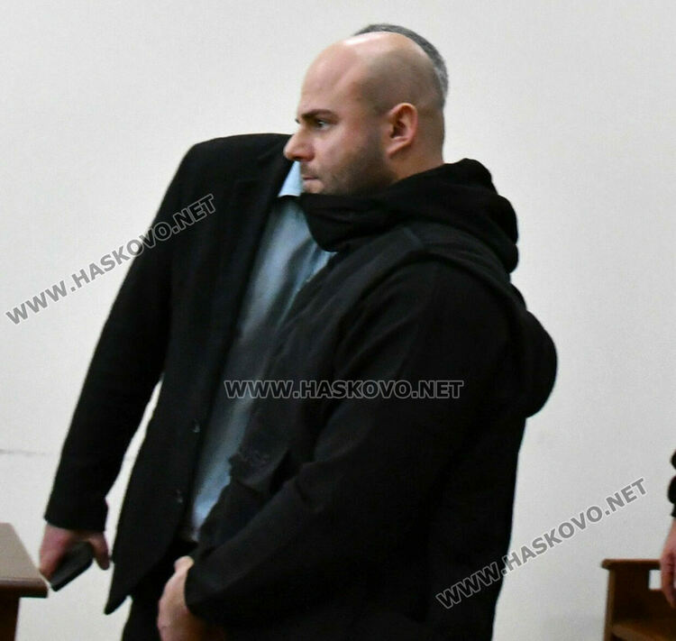 Пуснаха под домашен арест син на съдийка, заловен с почти 5 кг наркотици