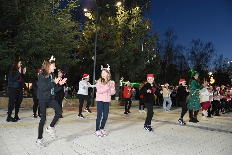 Дядо Коледа и Снежанка пристигнаха с мотори в Харманли