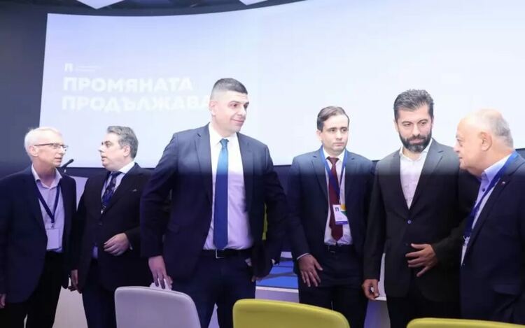 ПП и ДБ: Властта се самосвали