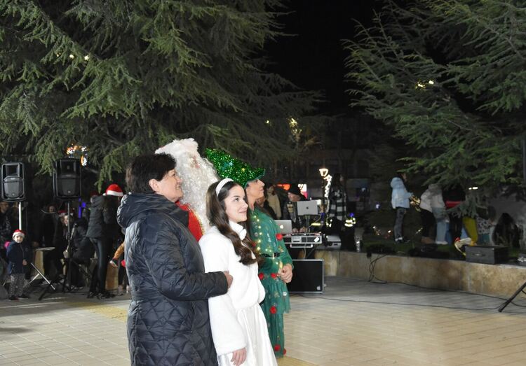 Дядо Коледа и Снежанка пристигнаха с мотори в Харманли