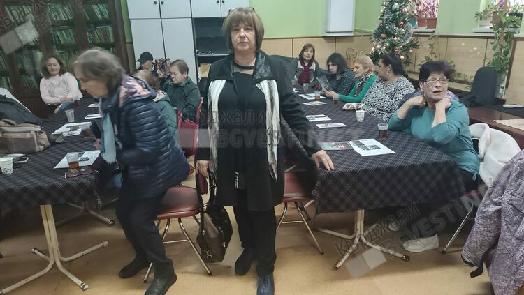 В Деня на хората с увреждания в Кърджали предупреждават за измами при въвеждане на еврото/снимки/