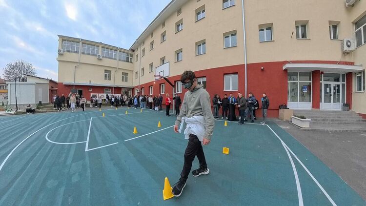 Учениците от ПГТ  се запознаха с първата помощ, безопасността на движение и превенцията на ПТП 