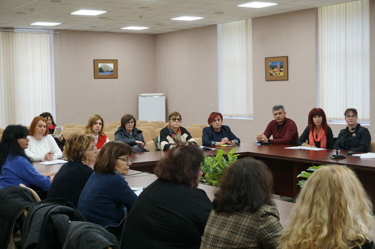 Обсъдиха мерките, които общините предприемат, за хората с увреждания в Областна администрация  