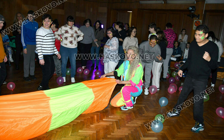 С парти изненада за децата и концерт за възрастни отбелязват 3 декември – Международен ден на хората с увреждания 