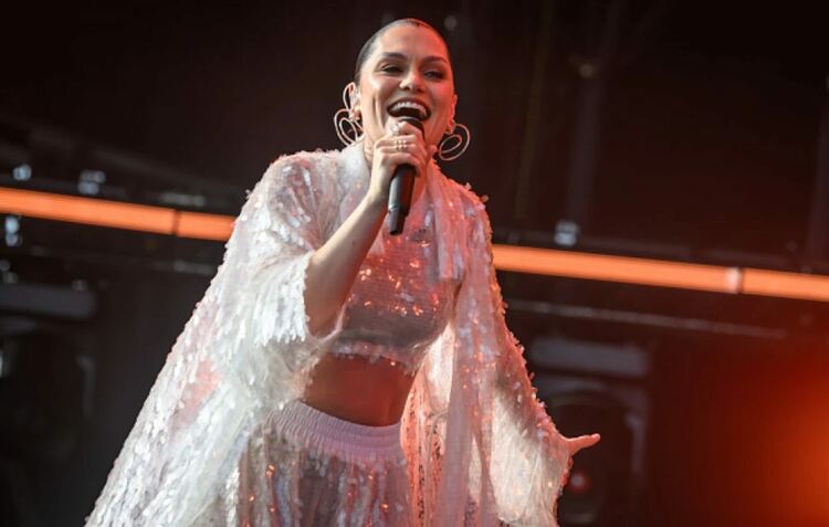 Излезе дългоочакваният нов албум на Джеси Джей