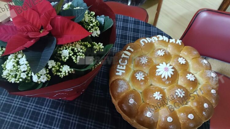 В Деня на хората с увреждания в Кърджали предупреждават за измами при въвеждане на еврото/снимки/