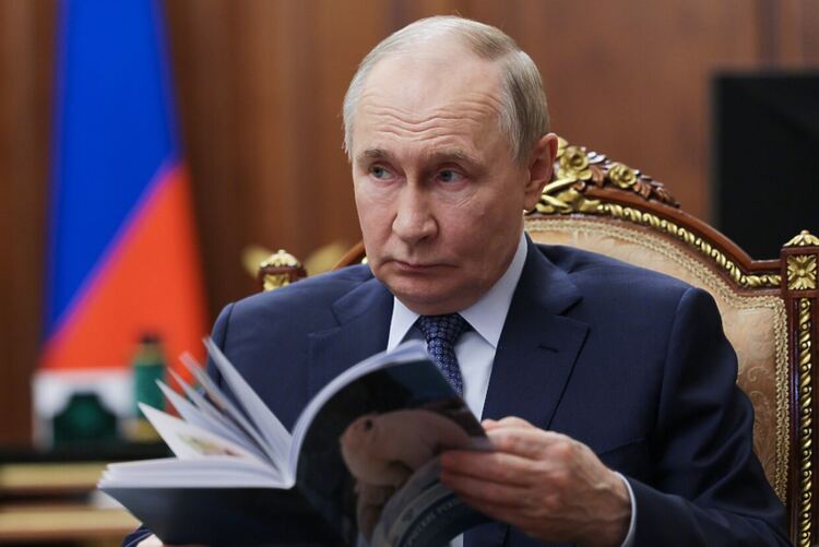 „План-28“ се провали. Путин заплашва Европа, която влиза в нова криза