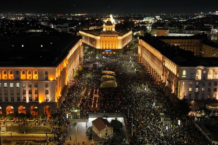 Протестът от 1 декември, след който обаче не последва оставката на кабинета