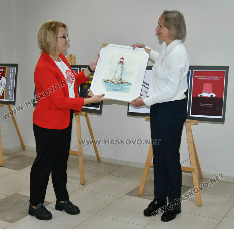 Учениците от ПГТ  се запознаха с първата помощ, безопасността на движение и превенцията на ПТП 