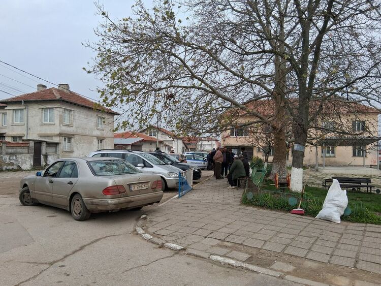 ВиК продължава акцията по прекъсване водата на длъжници, отстраняват аварии в Хасково