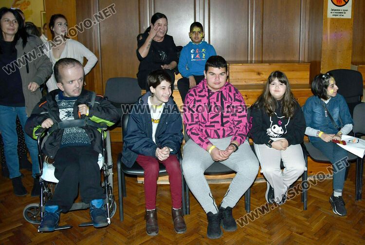 С парти изненада за децата и концерт за възрастни отбелязват 3 декември – Международен ден на хората с увреждания 