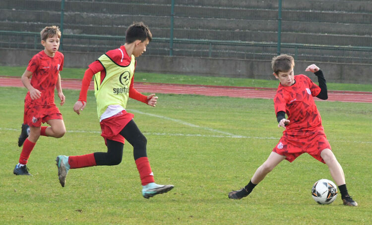 38 отбора се борят за трофеите от детски футболен турнир в Хасково 