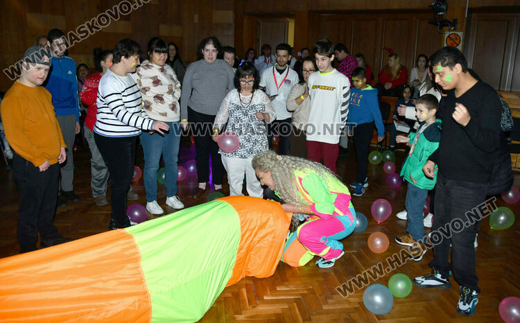 С парти изненада за децата и концерт за възрастни отбелязват 3 декември – Международен ден на хората с увреждания 