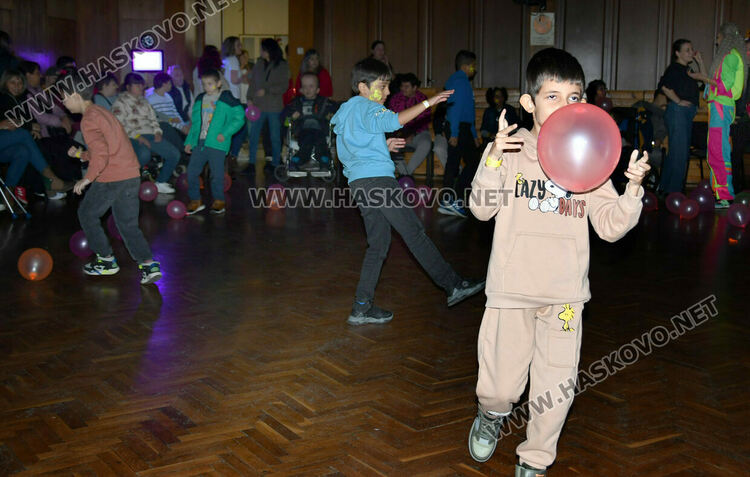 С парти изненада за децата и концерт за възрастни отбелязват 3 декември – Международен ден на хората с увреждания 