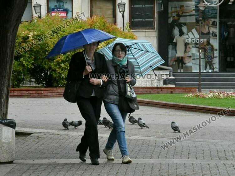 Много облаци и възможни валежи от дъжд