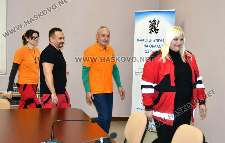 Наградиха доброволците, взели участие в потушаване на пожарите