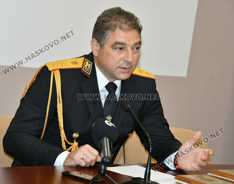 Наградиха доброволците, взели участие в потушаване на пожарите