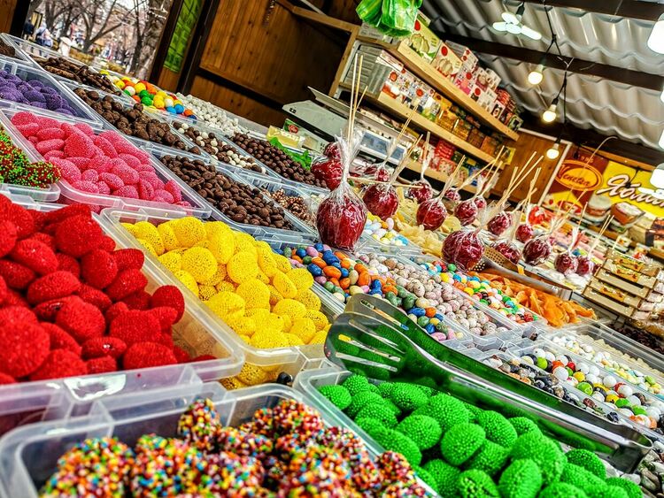 Текат последните приготовления за откриването на Коледния базар