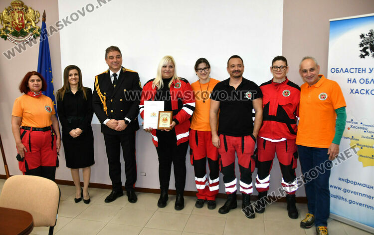 Наградиха доброволците, взели участие в потушаване на пожарите