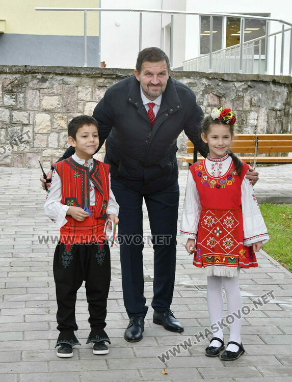 Откриха официално обновената и модернизирана ДГ „Зорница“ в Хасково