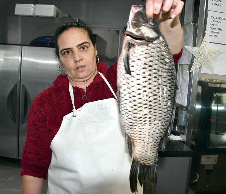 Шаранът в Хасково е около лев по-скъп от миналата година ден преди Никулден