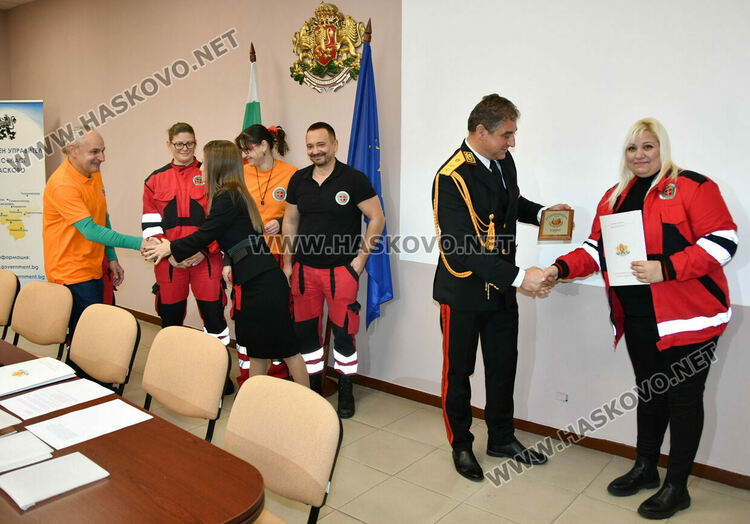 Наградиха доброволците, взели участие в потушаване на пожарите