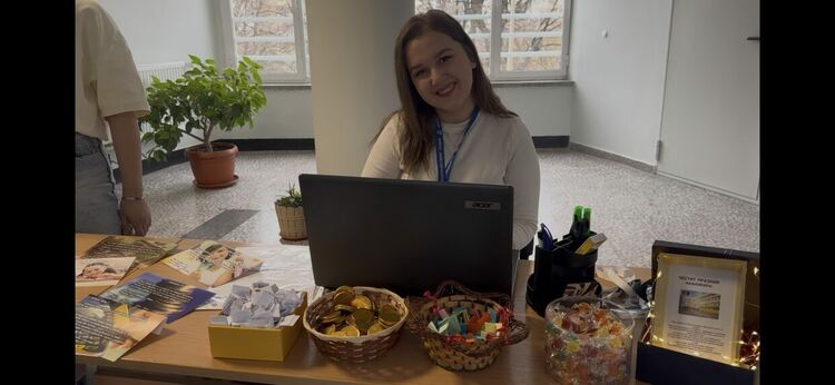 Ученици от „Банково дело“ във ФСГ с визия за модерни финансови институции