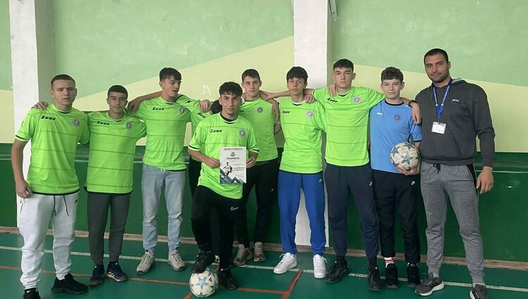 С характер и класа „йовковци“ печелят бронза в напрегнатия общински ученически турнир по футбол