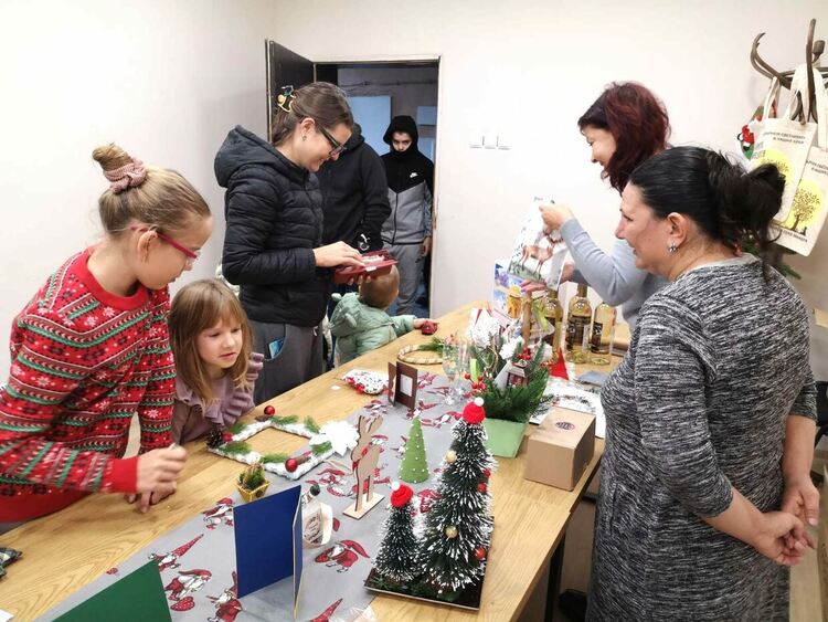 В с. Мандра стартираха кампания за ремонт на църквата „Света Неделя“